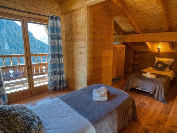 Chalet Les 2 Vallees met buiten-whirlpool en sauna