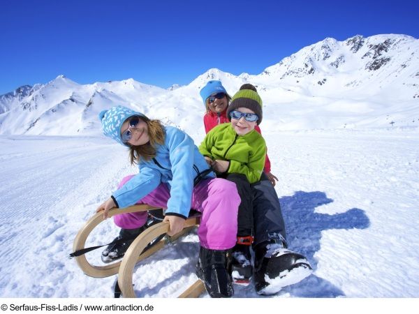 Skidorp Sneeuwzekere wintersportbestemming met gezellige après ski-1