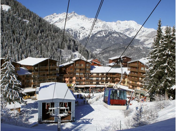 Skidorp Charmant wintersportdorpje met veel faciliteiten nabij Italië-1
