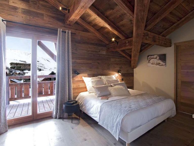 Chalet Le Lys met privé-zwembad