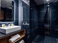 Appartement Résidence L'Orée du Bois met buiten-whirlpool-17