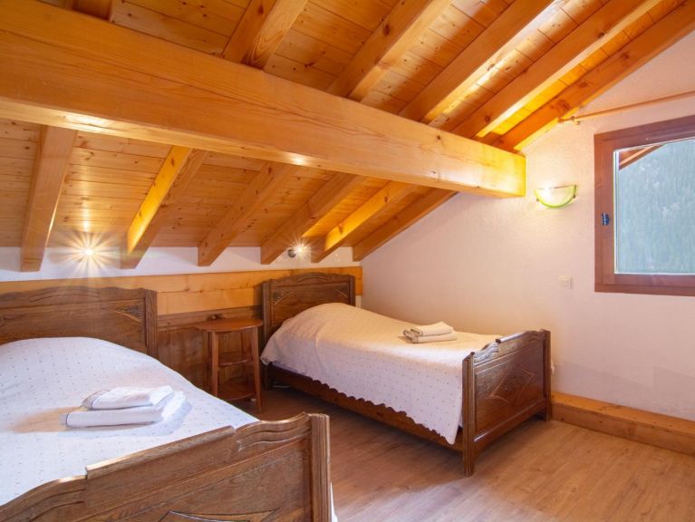Chalet Le Chazalet inclusief catering, sauna en buiten-whirlpool + Le Petit Chazalet