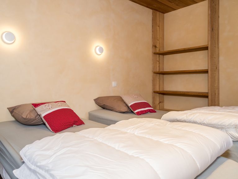 Chalet Les Bucherons met buiten-whirlpool