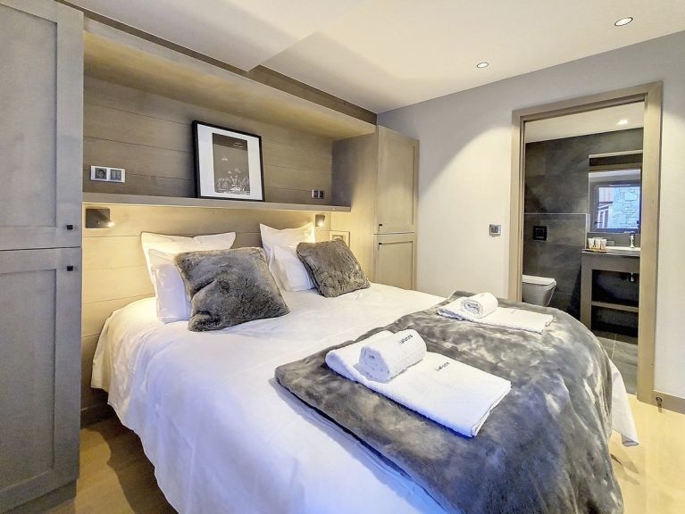 Chalet Caseblanche Augustine met houtkachel en sauna