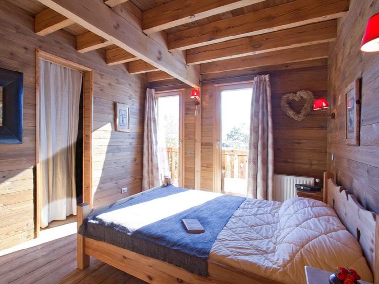 Chalet de L'Altiport Melusine met sauna en whirlpool