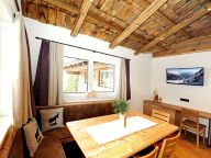 Chalet-appartement Berghof tweede verdieping, met (privé) infraroodcabine-4