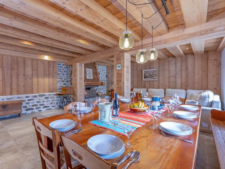 Chalet de Claude met sauna en outdoor hot tub
