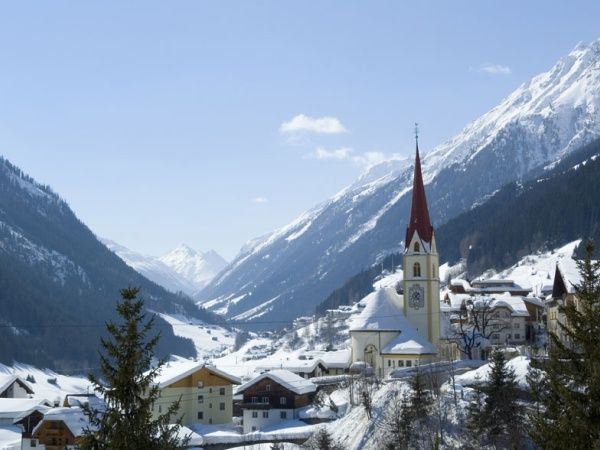 Skidorp Familievriendelijk wintersportdorp vlakbij Ischgl-1