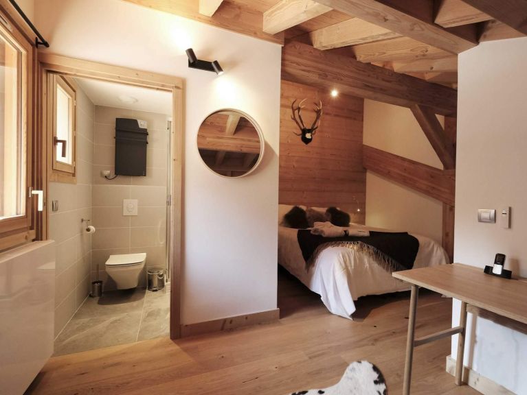 Chalet Caseblanche Lea met houtkachel, sauna en whirlpool