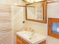 Chalet Petit Châtel met buiten-whirlpool-12