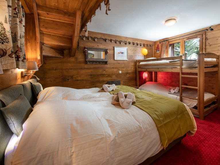 Chalet Le Hameau des Marmottes met familiekamer en sauna