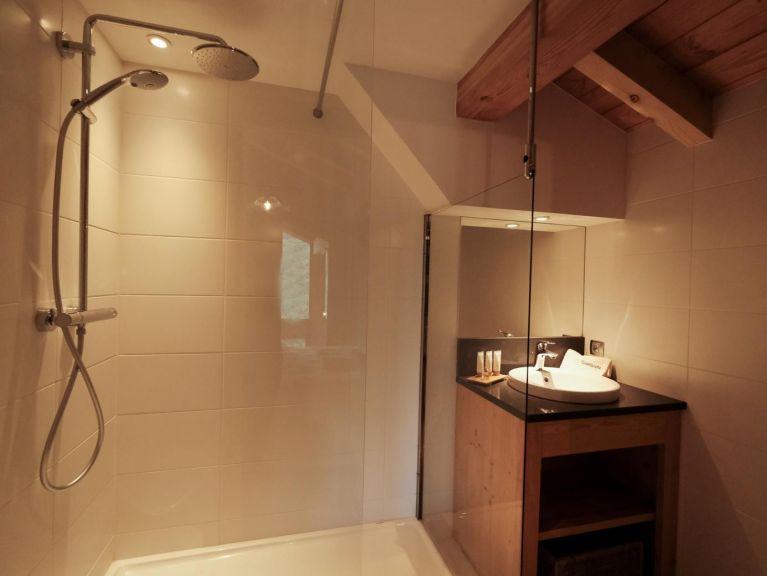 Chalet Caseblanche Eceel met houtkachel