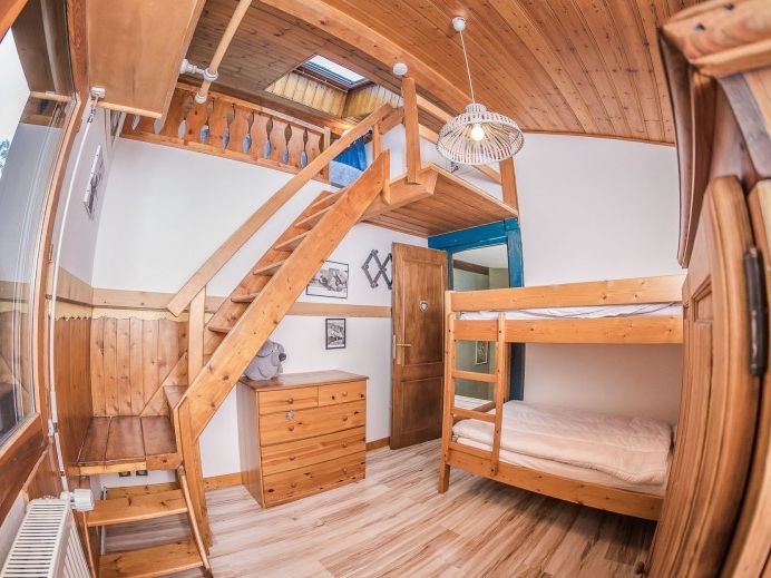 Chalet La Couqueille met buiten-whirlpool