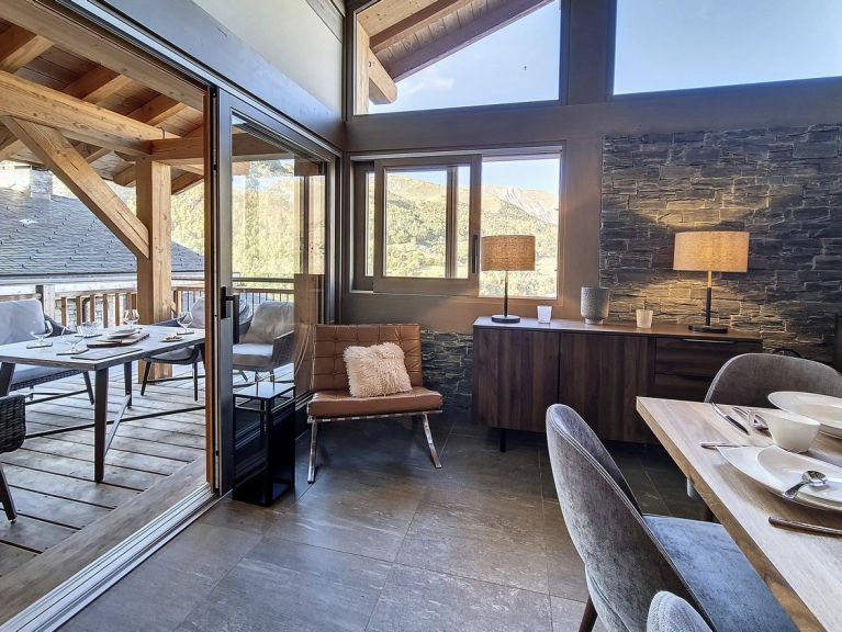 Chalet Caseblanche Augustine met houtkachel en sauna
