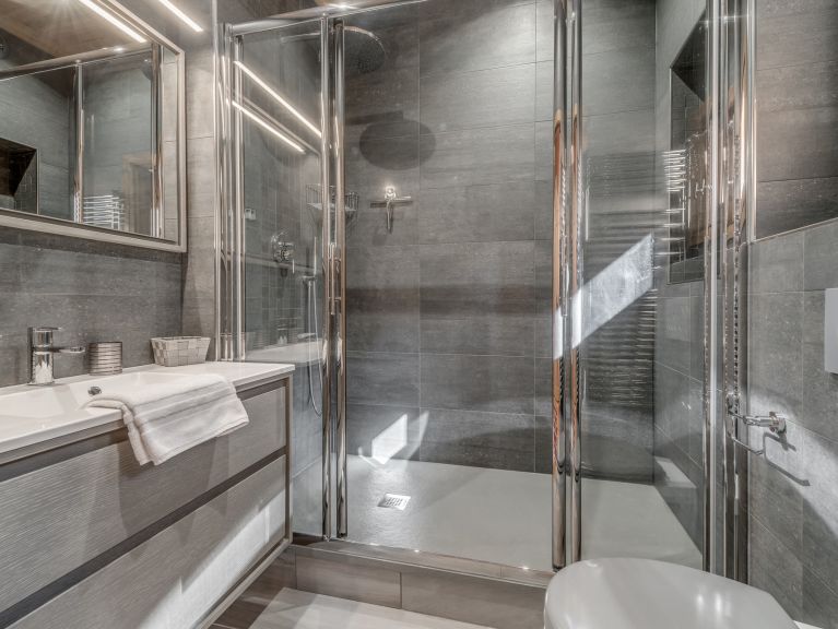 Chalet Zanskar met buiten-whirlpool