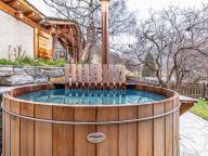 Chalet de Claude met sauna en outdoor hot tub-3