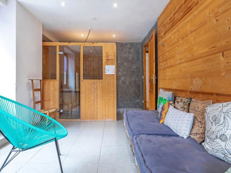 Chalet de Claude met sauna en outdoor hot tub