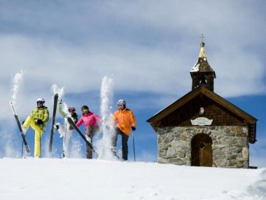 Skidorp Neukirchen