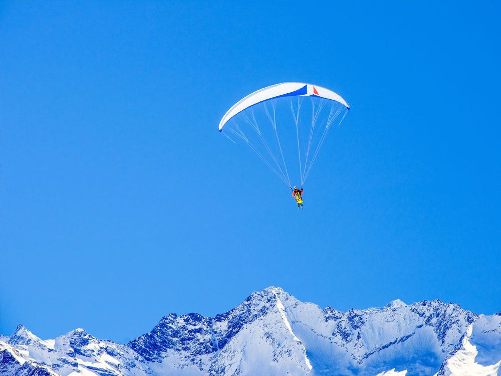 paragliding morzine