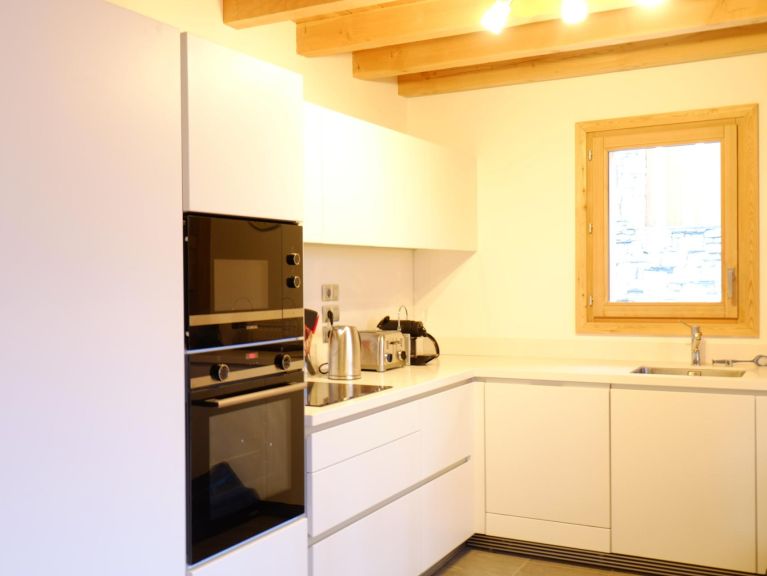 Chalet Caseblanche Eceel met houtkachel