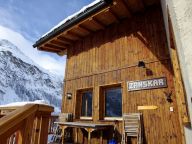 Chalet Zanskar met buiten-whirlpool-36