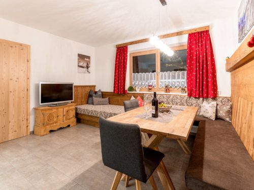 Chalet appartement Michi 4 personen Tirol