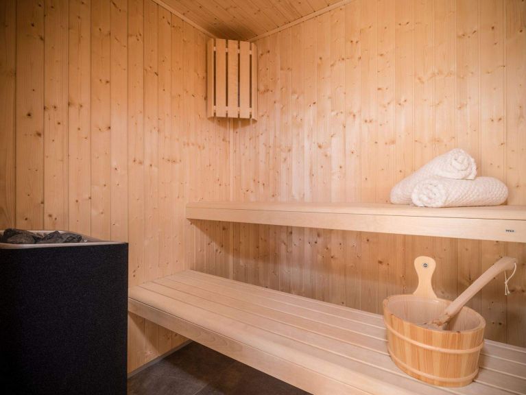 Chalet Caseblanche Chanterella met open haard, sauna en whirlpool
