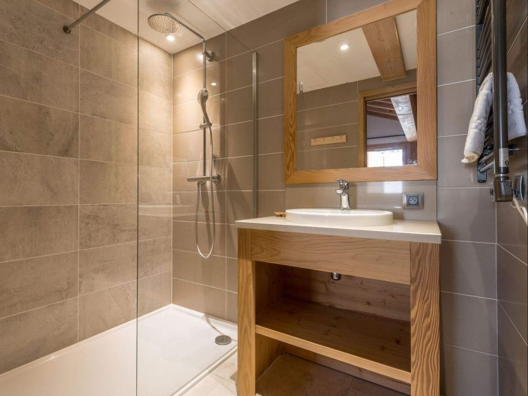 Chalet Caseblanche Chanterella met open haard, sauna en whirlpool