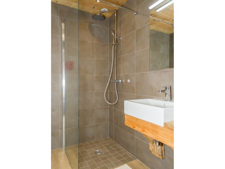 Chalet Les Bucherons met buiten-whirlpool