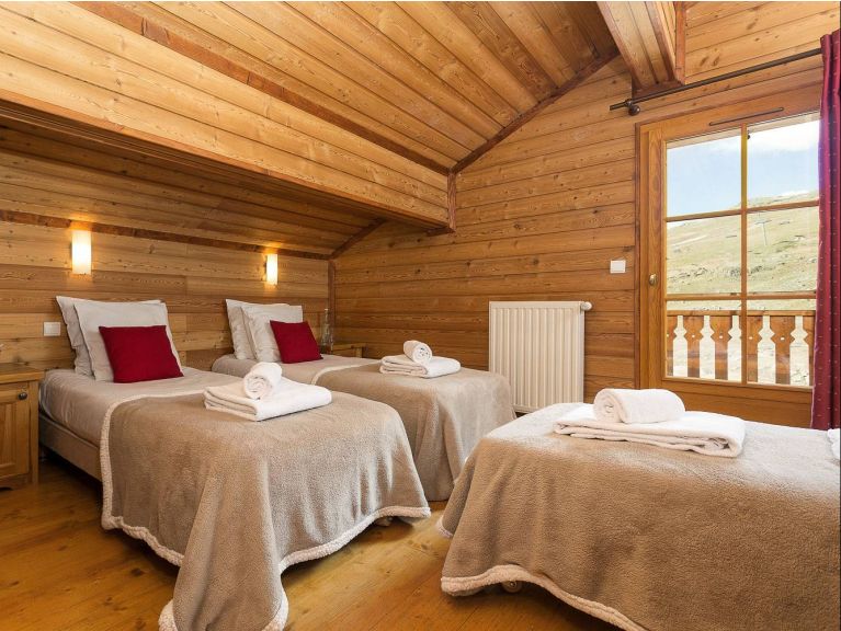 Chalet de L'Altiport Type DGB o.a. Anika B