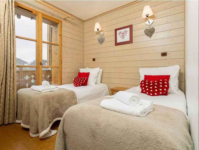 Chalet de L'Altiport Type DGB o.a. Anika B
