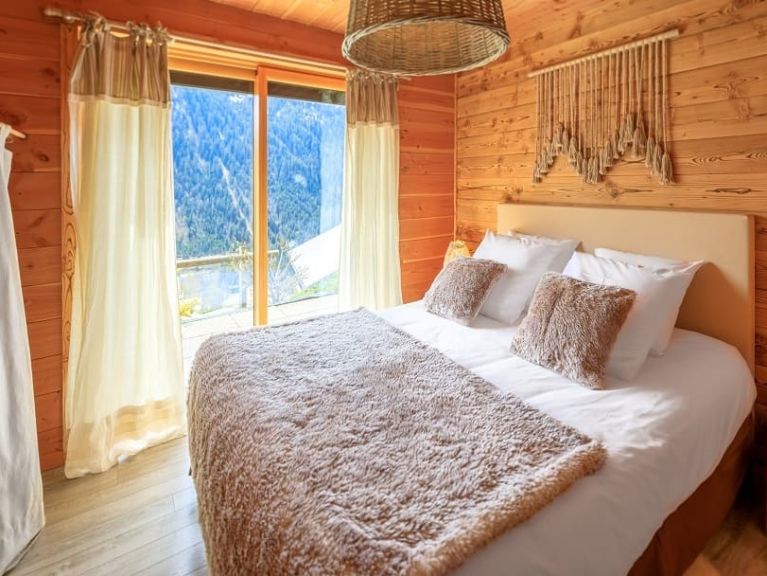 Chalet-appartement Le Savoyard met buiten-whirlpool