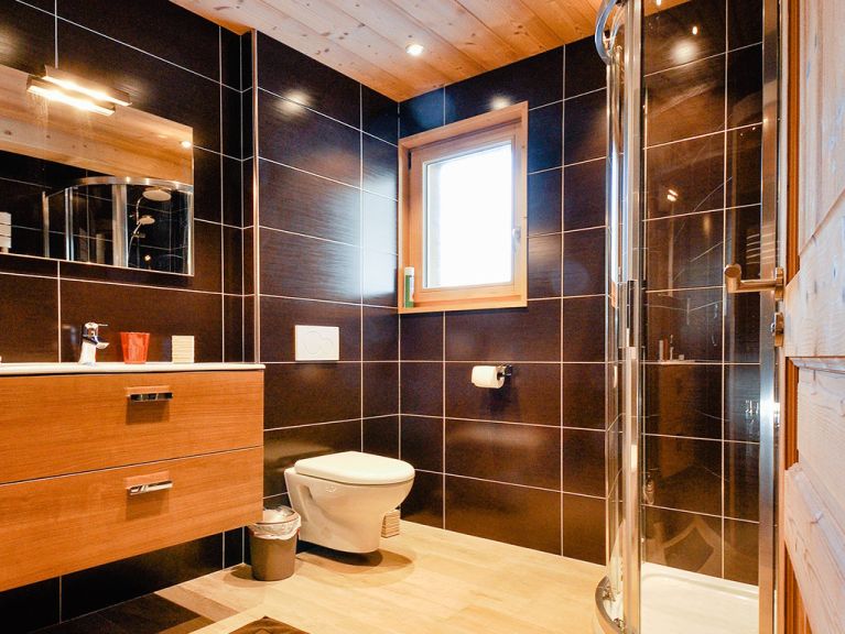 Chalet Le Bois Brûlé met privé-sauna en buiten-whirlpool
