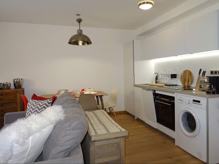 Chalet Caseblanche Luna met houtkachel, sauna en whirlpool