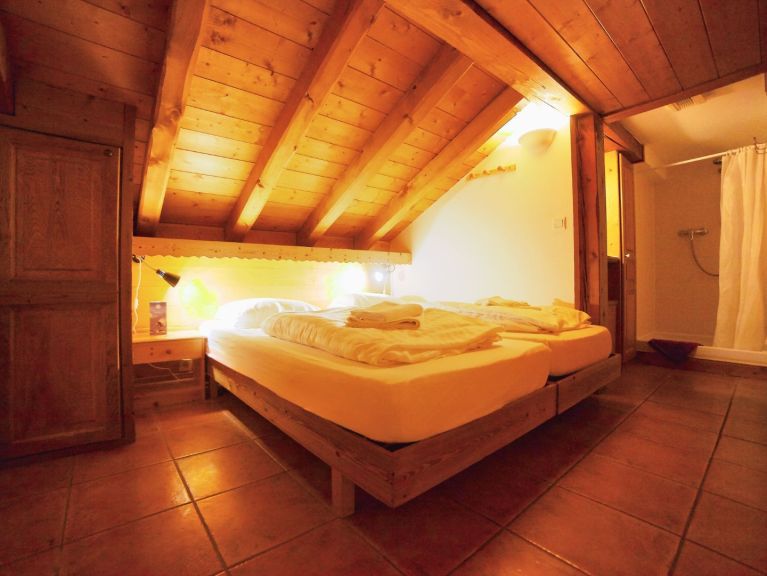 Chalet In de Wolken inclusief catering met sauna en whirlpool