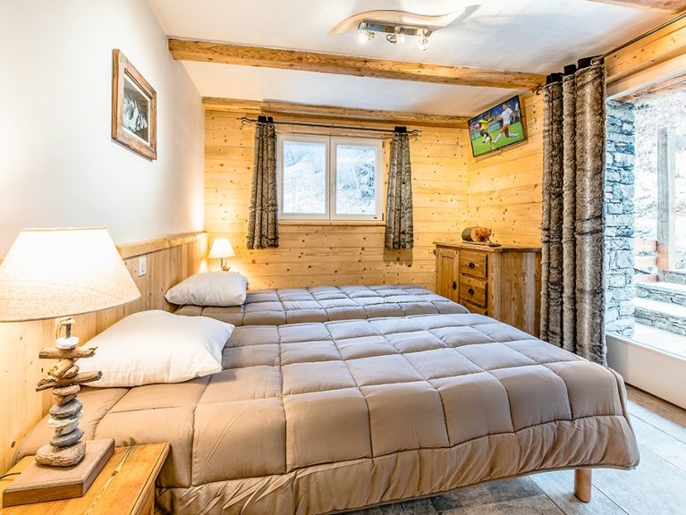 Chalet Le Pré combinatie Suzette + Rene, met 2 sauna's en 2 buiten-whirlpools