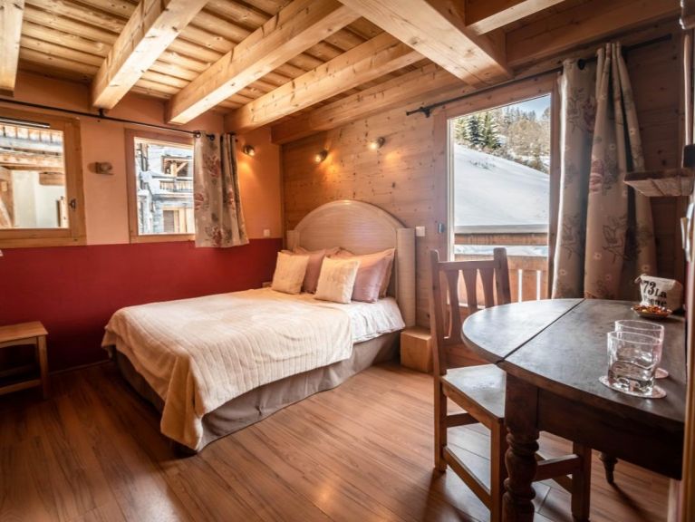 Chalet du Cocoon Mont-Blanc met buiten-whirlpool
