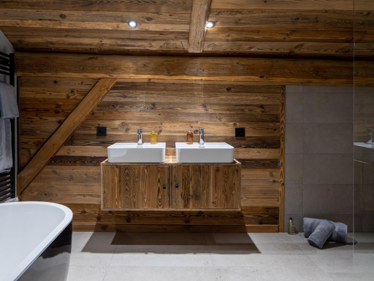 Chalet Ferme du Rys met buiten-whirlpool, zondag t/m zondag