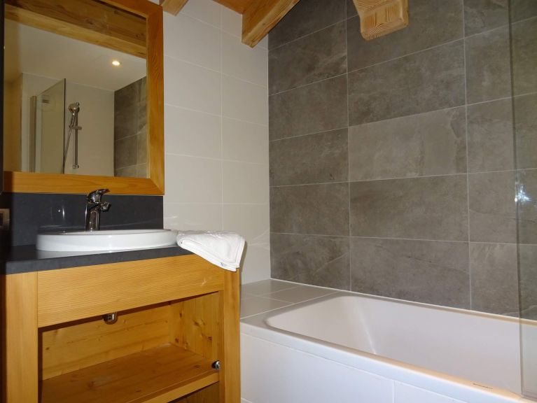 Chalet Caseblanche Pomme de pin met houtkachel en sauna