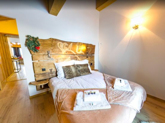 Chalet Rainbow-9