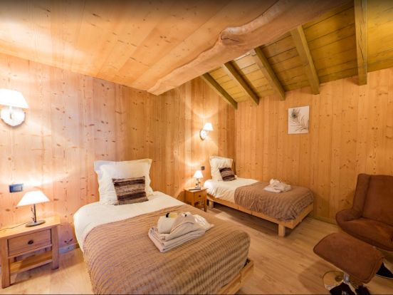 Chalet Rainbow-10