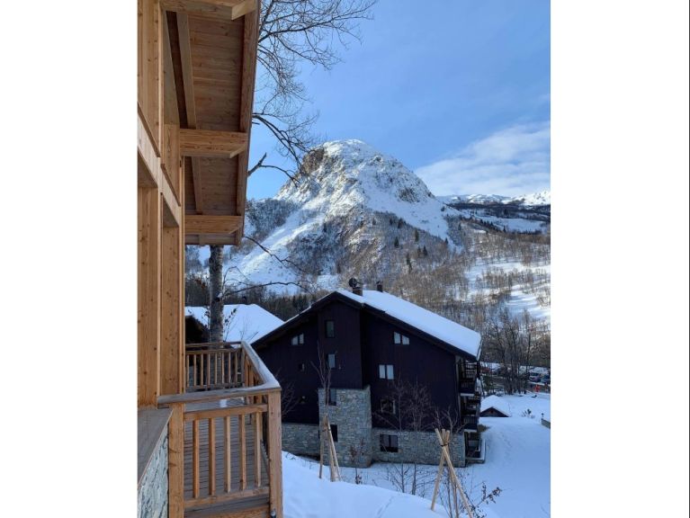 Chalet Caseblanche Pomme de pin met houtkachel en sauna