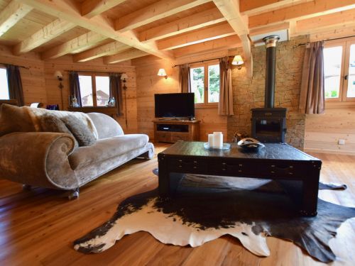 chalet-imperial-met-sauna-en-buiten-whirlpool-8-personen