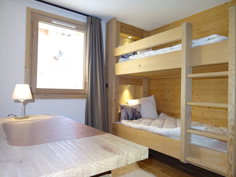 Chalet Caseblanche Aigle met houtkachel, sauna en whirlpool