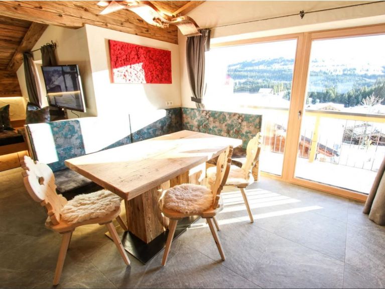 Chalet-appartement Enzianalm Bergstube met sauna