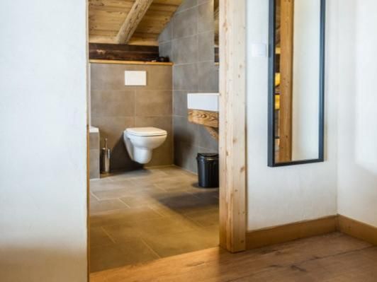 Chalet Les Bucherons met buiten-whirlpool