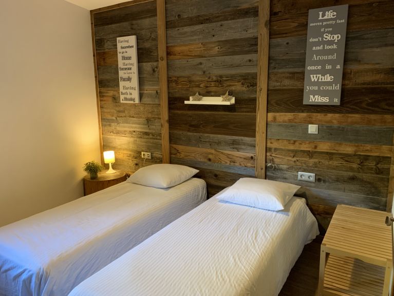 Chalet-appartement de Louis met buiten-whirlpool