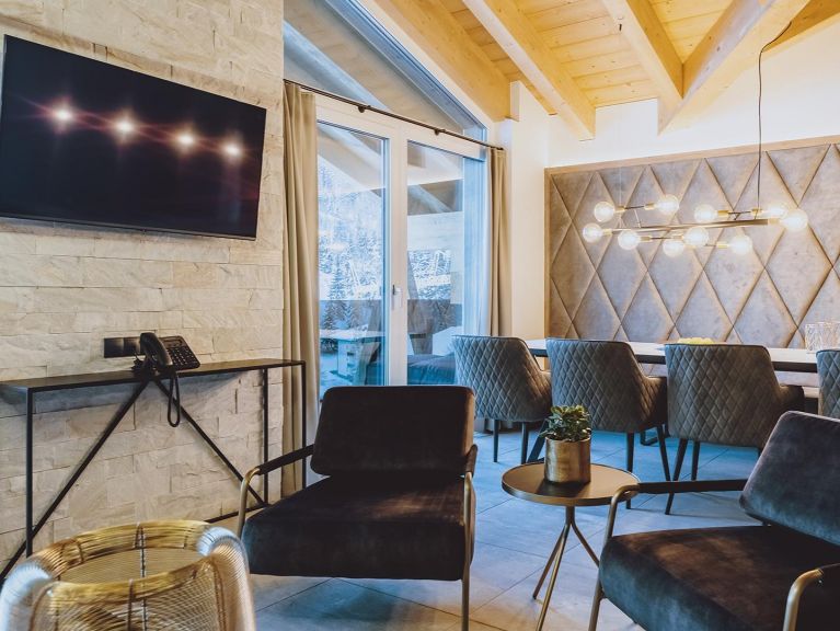Appartement Glemm by Avenida Penthouse met bergzicht privé-sauna en whirlpool