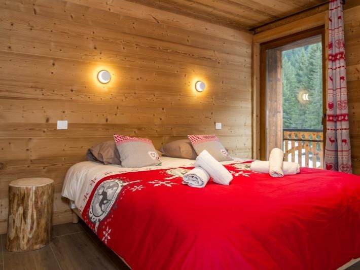 Chalet Les Bucherons met buiten-whirlpool
