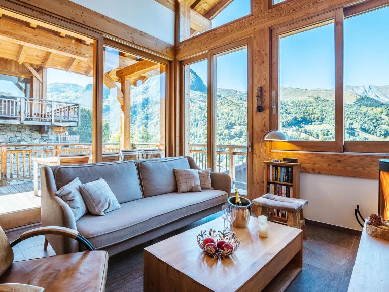 Chalet Caseblanche Eceel met houtkachel
